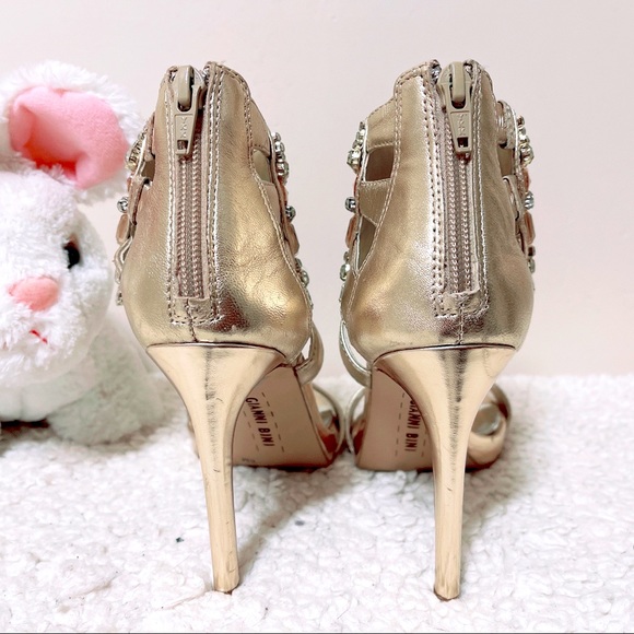 Beautiful Gianni Bini Gold Color Heels - Size 6.5M - Picture 5 of 6